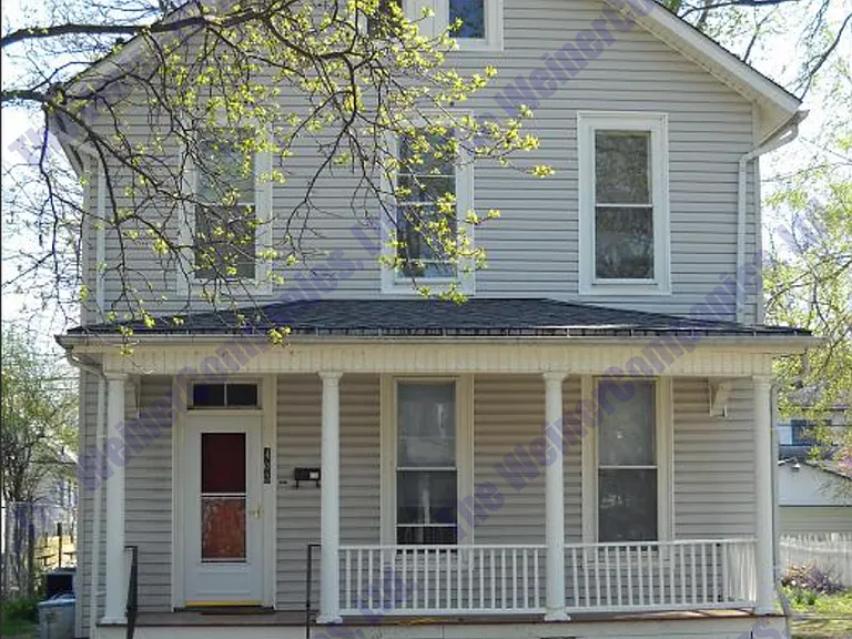 403 W Illinois St — Photo 1