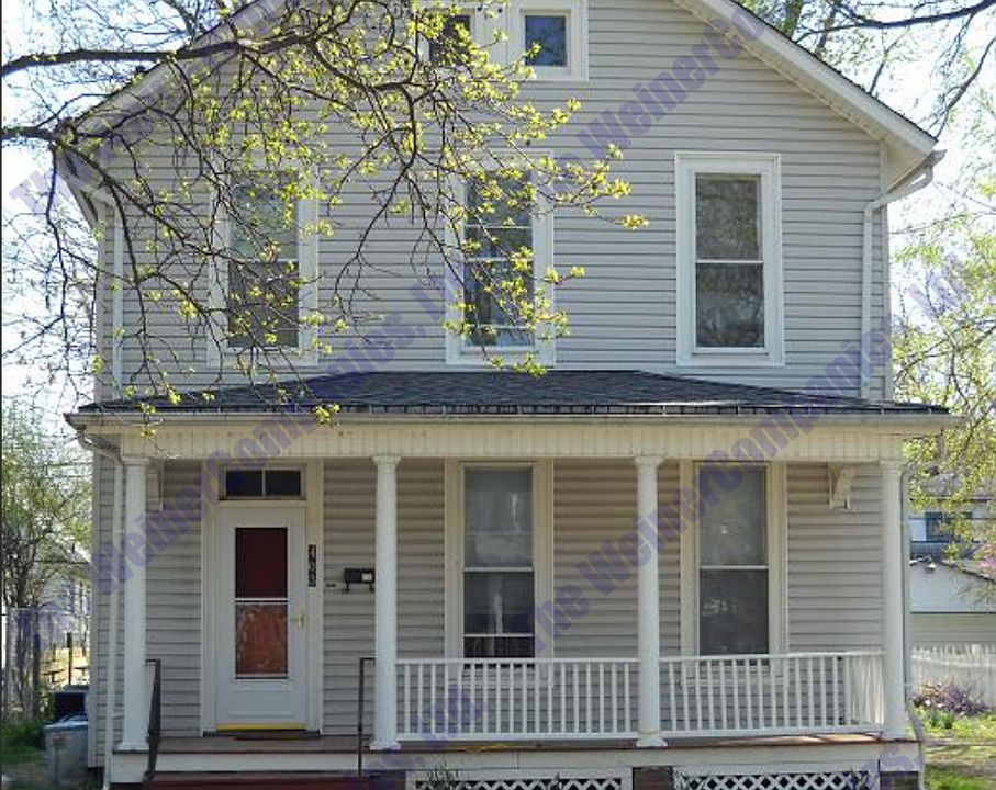 1st image of 403 W Illinois St