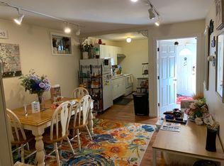 47 Hilltop Ln, Wheatley Heights, NY 11798