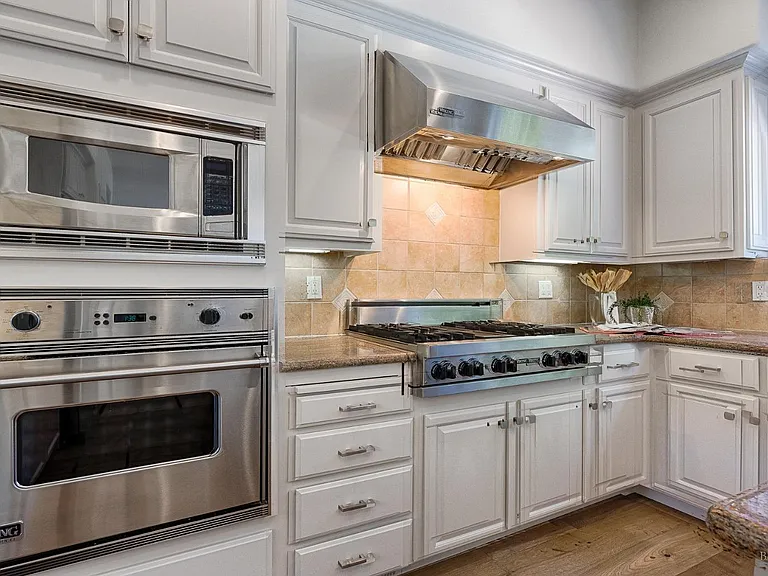 704 Hunt Ave — Photo 20