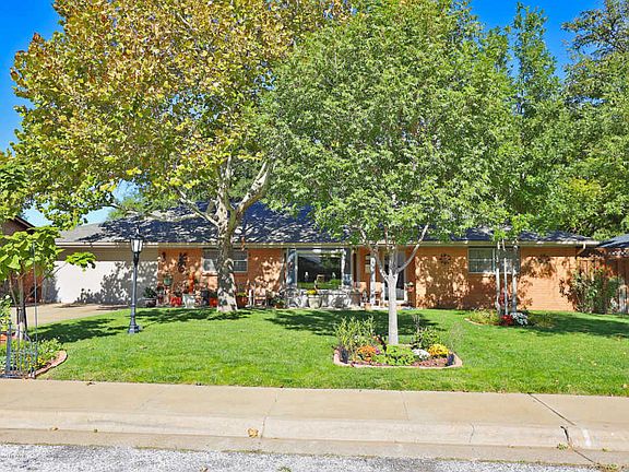2nd image of 3513 Bremond Dr