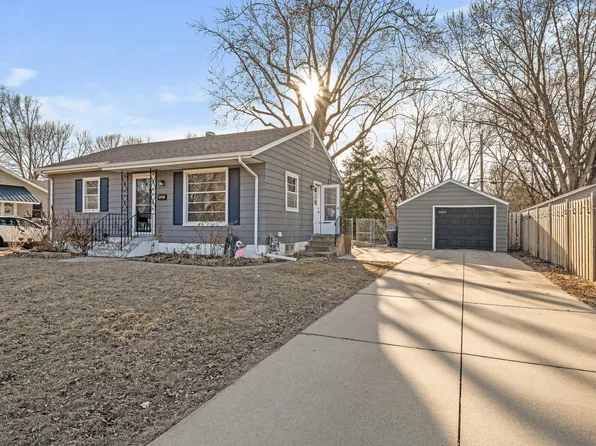 5325 Louisiana Ave N, Crystal, MN 55428