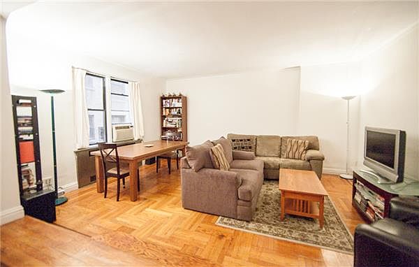 1st image of 300 W 72nd St APT 3-A