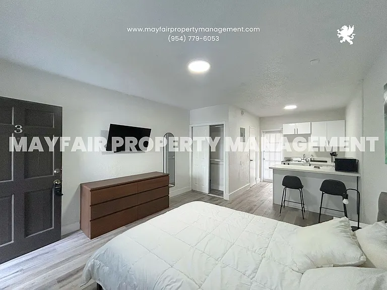 421 Sunset Dr #3 — Photo 2