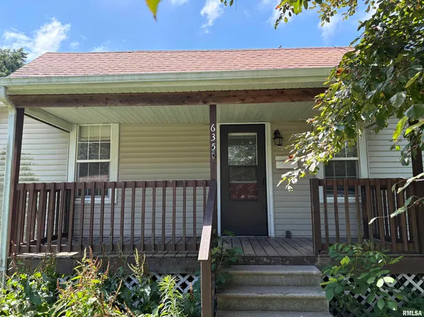 635 Starr St, Nokomis, IL 62075