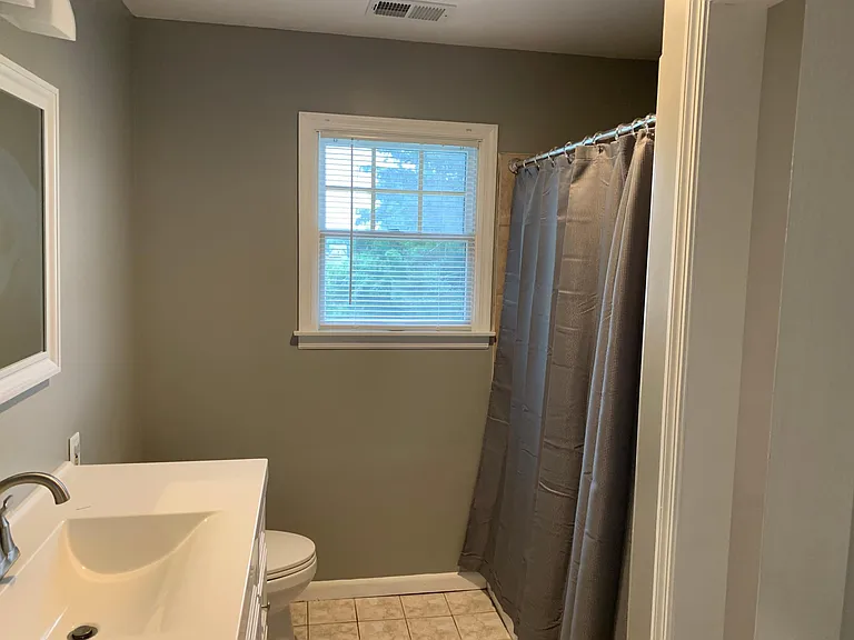 328 Union Ave — Photo 9