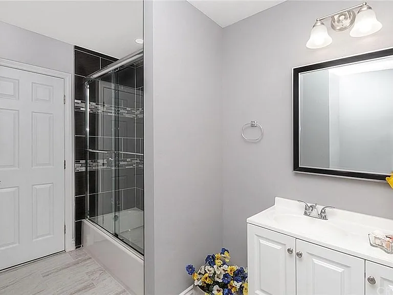 9011 Vena Ave — Photo 12