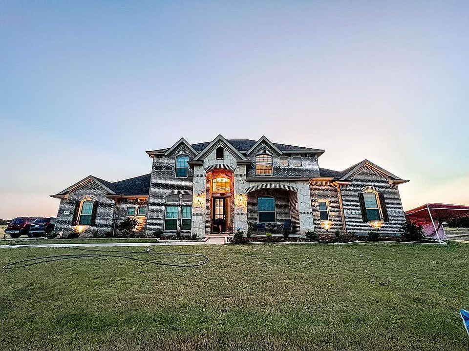 2nd image of 631 Wales Ct