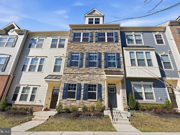 9365 Barnes Loop, Manassas, VA 20110