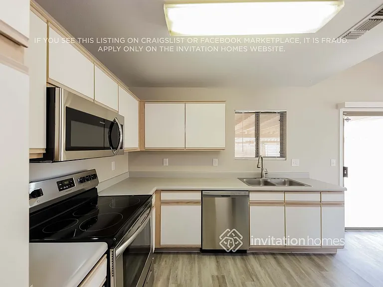 8559 W Carol Ave — Photo 7