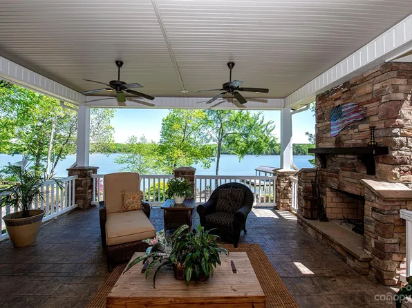 5831 Jasmine Ln, Fort Lawn, SC 29714