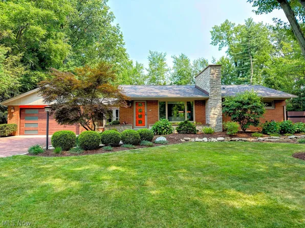 2705 Horseshoe Blvd, Westlake, OH 44145