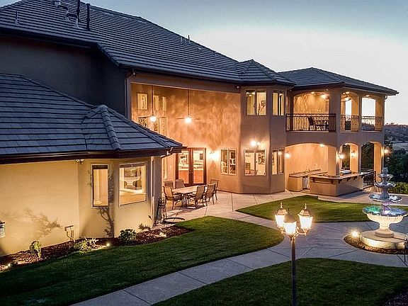5th image of 21819 Trestle Glen Ln