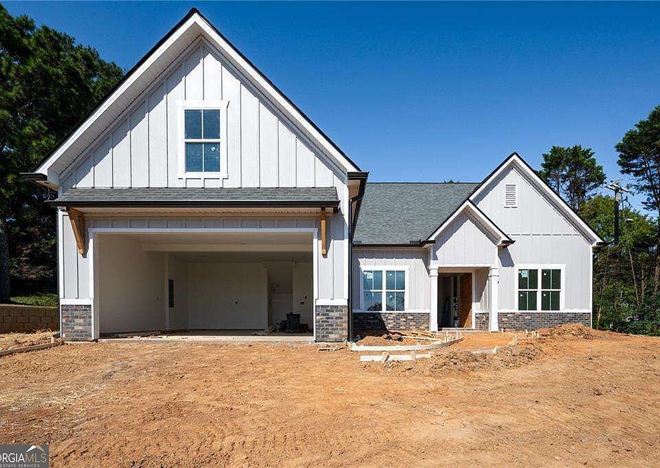 2nd image of 133 Oakhurst Ter NE
