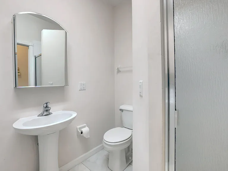 8028 Plantation Lakes Dr — Photo 35