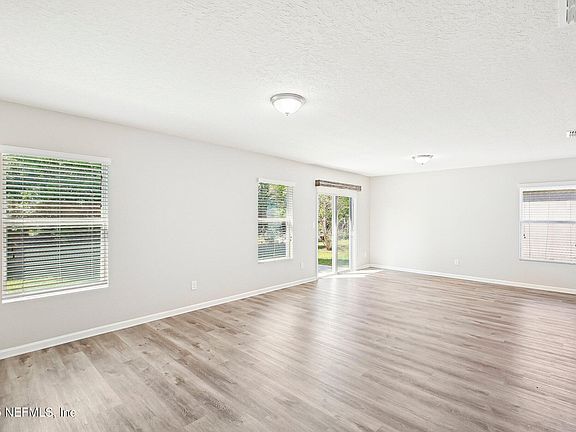 4th image of 3292 CANYON FALLS Drive