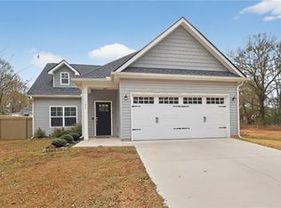 135 Stevenson Dr, Belton, SC 29627