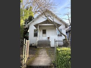 3338 SE Madison St, Portland, OR 97214