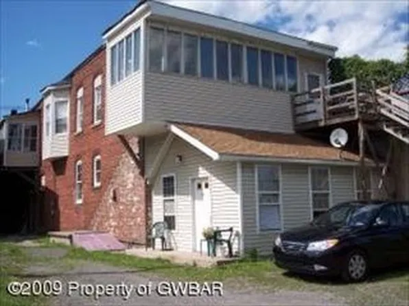 30 W Main St, Plymouth, PA 18651