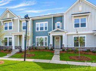 10114 Mamillion Dr, Huntersville, NC 28078