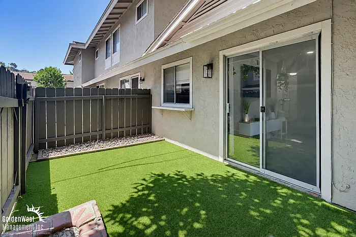 983 Amistad Pl #A — Photo 14