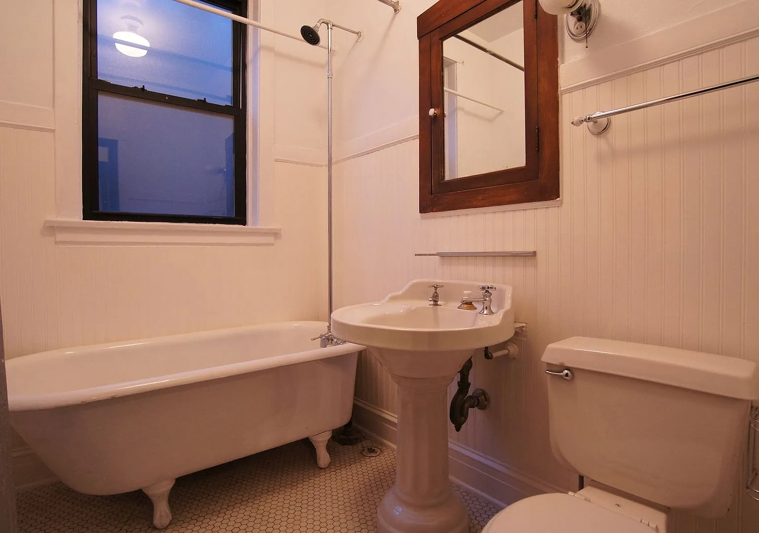 2418 Sawyer LLC — Photo 3