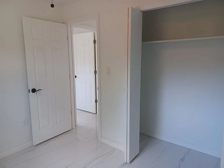2627 Saint Charles St — Photo 9