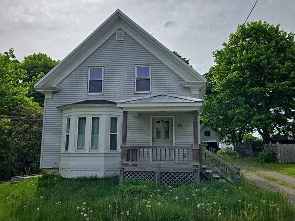 72 Calais Ave, Calais, ME 04619