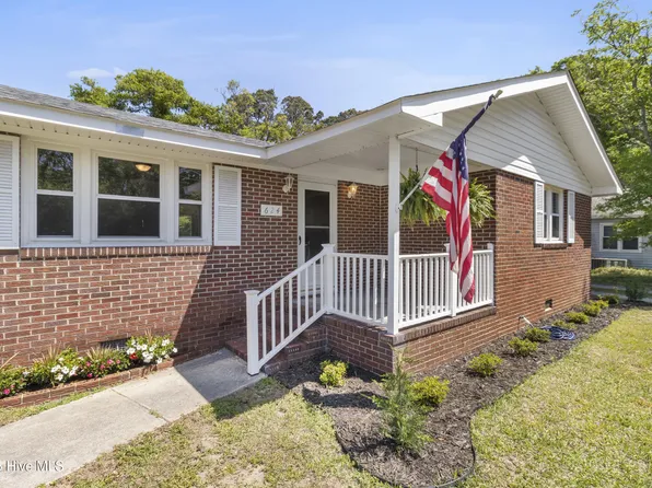 624 Jabbertown Road, Southport, NC 28461