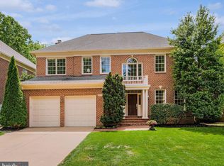 1916 Armand Ct, Falls Church, VA 22043