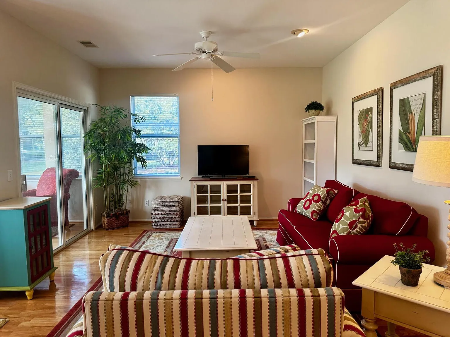 2 bed, 2.0 bath, 1089 sqft, $2,300 — Photo 4