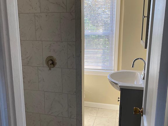 2nd image of 20 Brown St