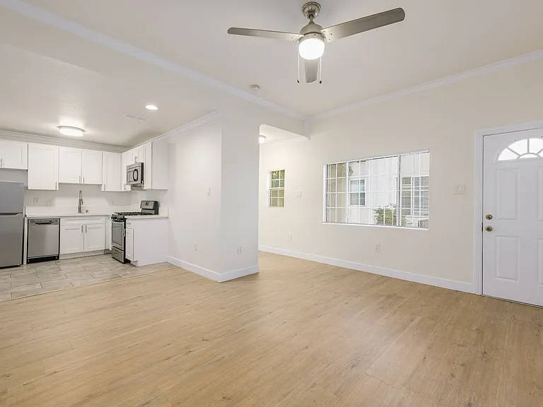 1234 N. Berendo — Photo 20