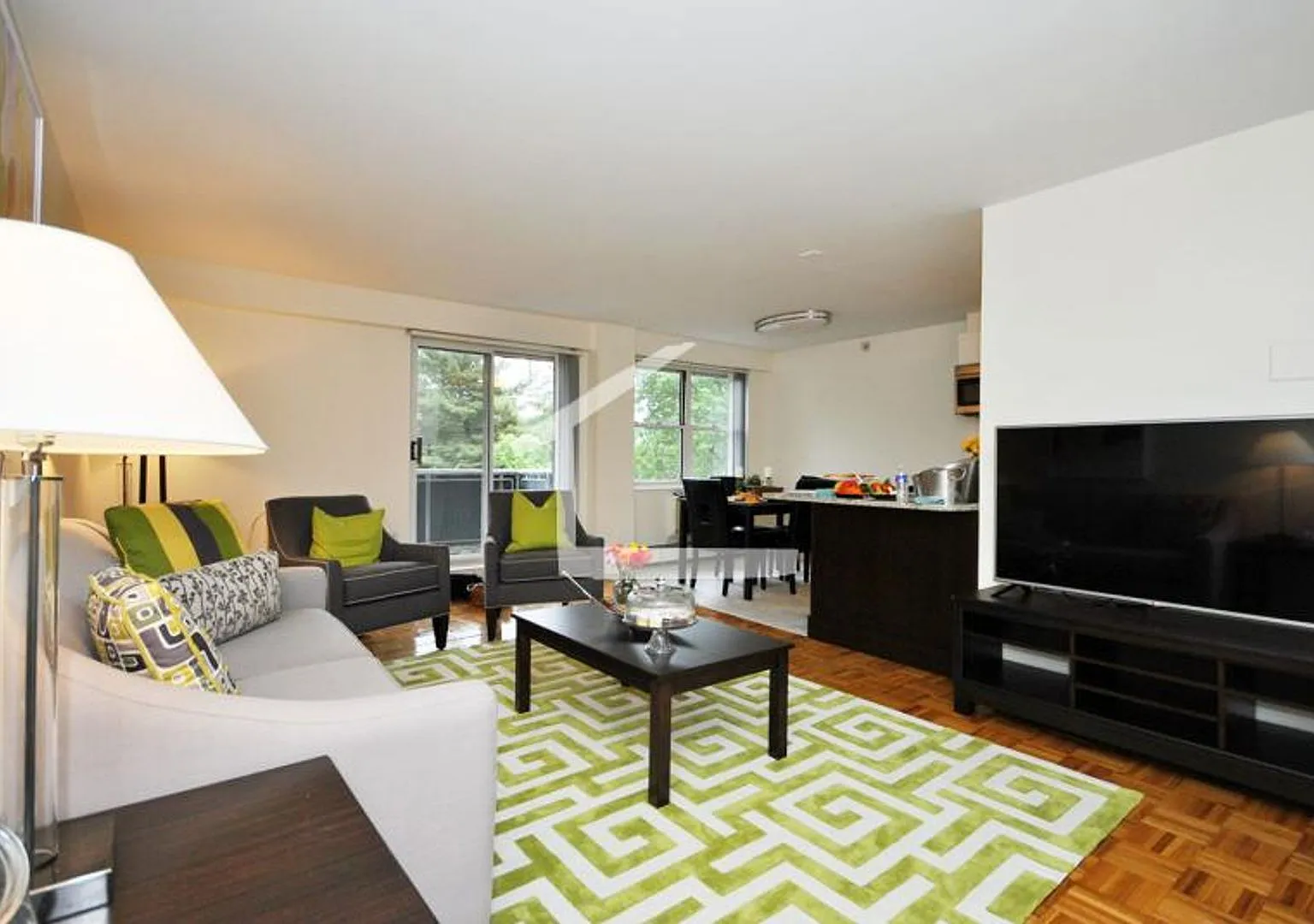 Modern 2-Bedroom In Coolidge Corner | Two Months Free — Photo 1