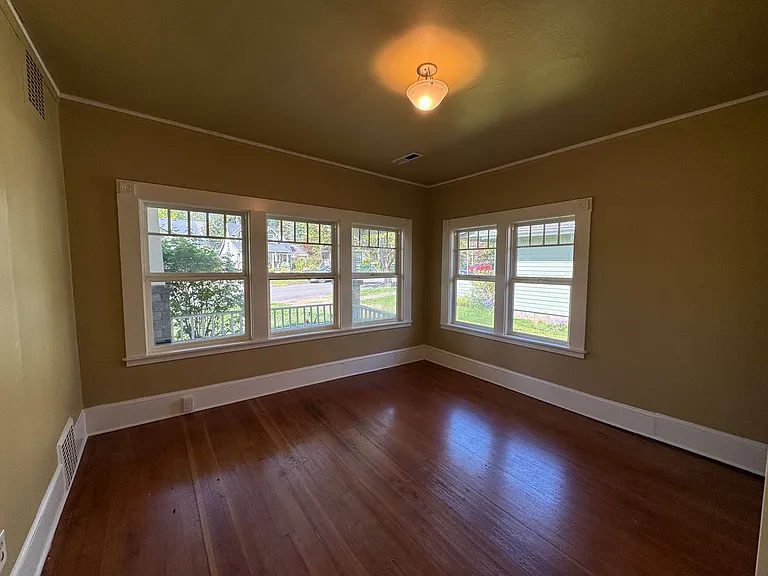 2077 Onyx St — Photo 8