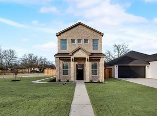 215 W Hammond Ave, Lancaster, TX 75146