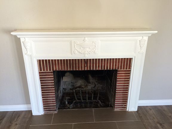 4th image of 2390 Roscommon Ave