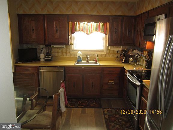 3rd image of 13023 Trumbull Dr