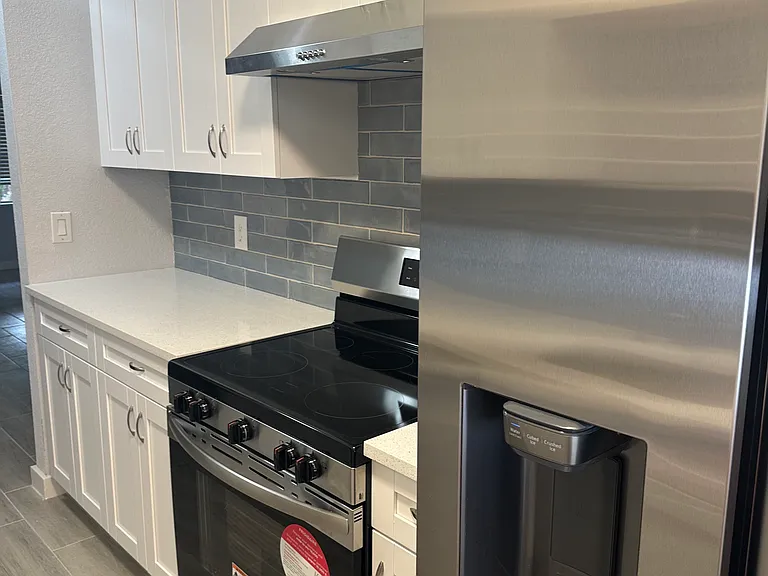 208 Danube Ave #104 — Photo 2