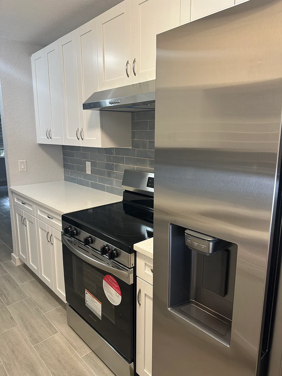 Building Photo - 208 Danube Ave #104
