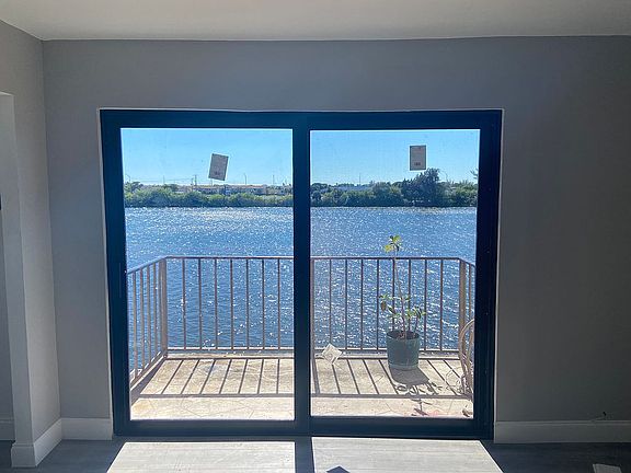 2nd image of 1100 Crystal Lake Dr APT 201