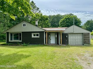 27 Stevens Rd, Queensbury, NY 12804