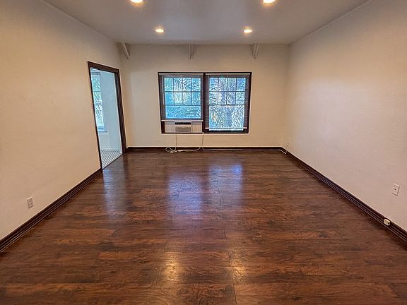 3rd image of 1416 S Glendale Ave #10
