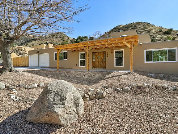 3rd image of 13636 Sunset Canyon Dr NE