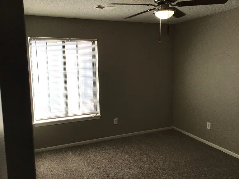 Cedarwood Apartments 213 — Photo 24