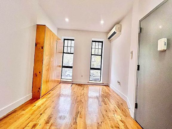 2nd image of 448 Jefferson Ave #2F