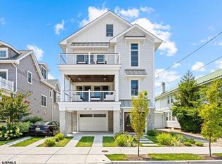 10 S Knight Ave, Margate, NJ 08402