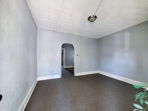 4th image of 1334 Dartmouth St #1