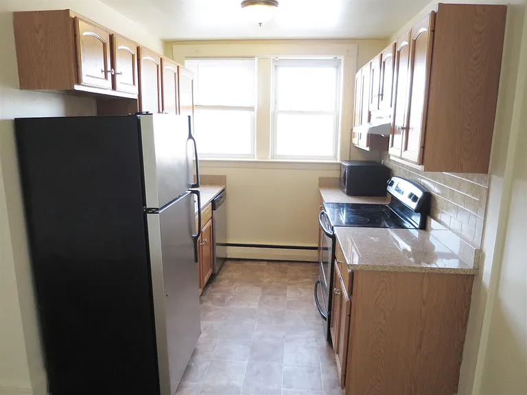 20 Grove St #23 — Photo 7