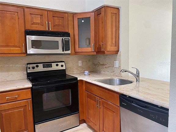 3rd image of 800 NE 212th Ter #3404